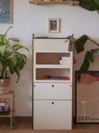 Kit Totem Nom Outdoor utilizzato come arredo in casa, pronto per essere caricato nel van per la camperizzazione