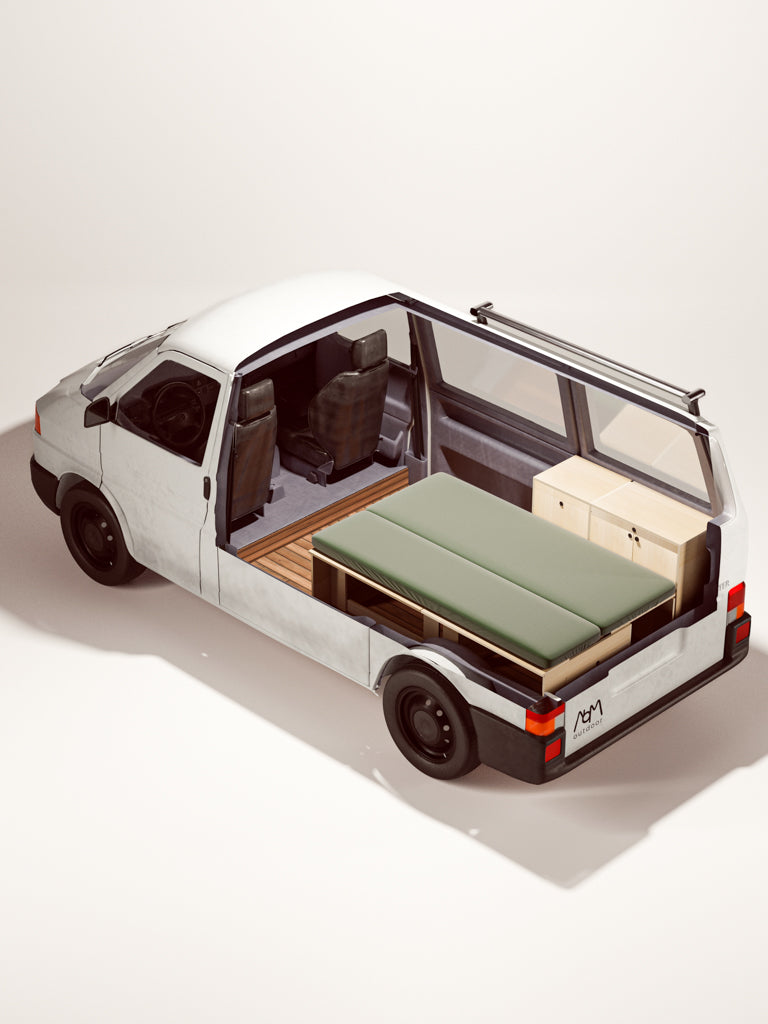 Letto Nom Outdoor aperto con materasso e modulo Van Storage S affiancato in still life, sistema modulare per camperizzazione van componibile.
